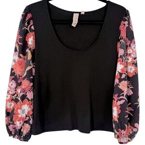 Dolan Black Floral Balloon Sleeve Ribbed Knit‎ Blouse Top Size Large Feminine